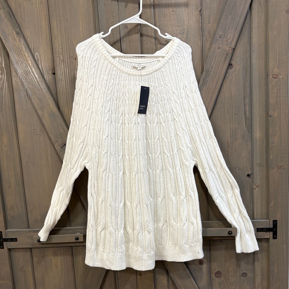 Crown & Ivy Cream Cable Knit Sweater